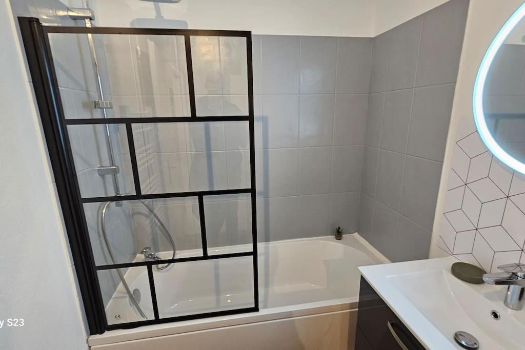 Appartement Calme Liévin Eksteriør bilde